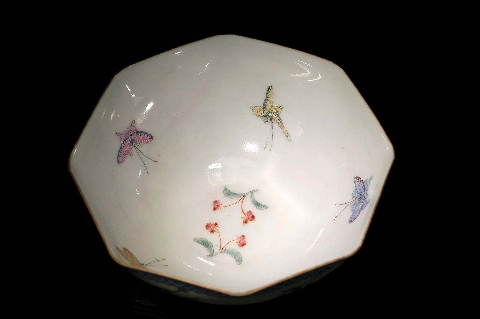 Republic Period Qianlong-Style Famille Rose Eight Immortals Crossing the Sea Octagonal Thin-Bodied