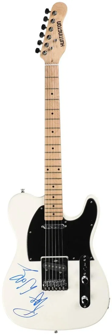 Roger Waters Signed Huntington Electric Guitar Beckett LOA