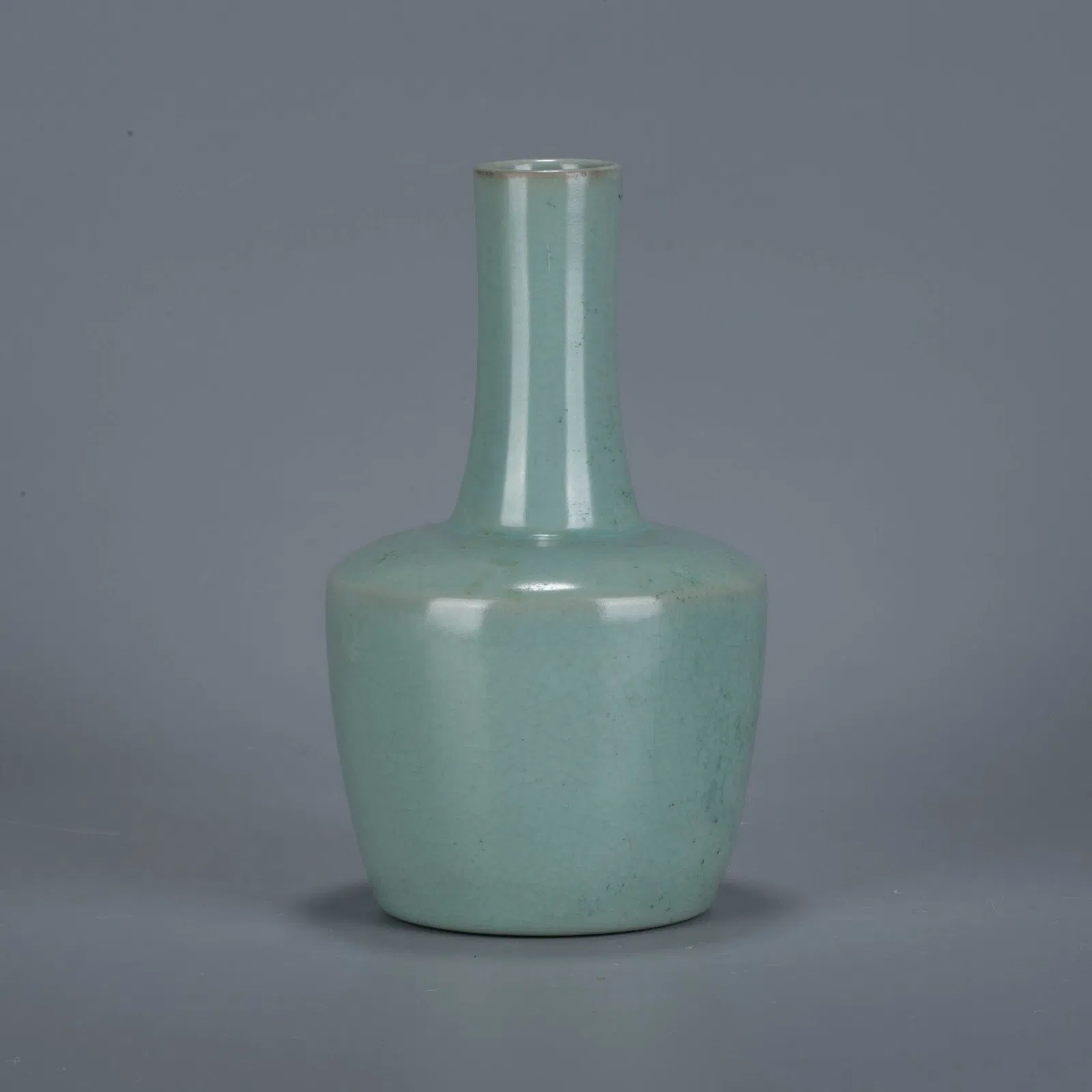 Ru kiln long neck bottle