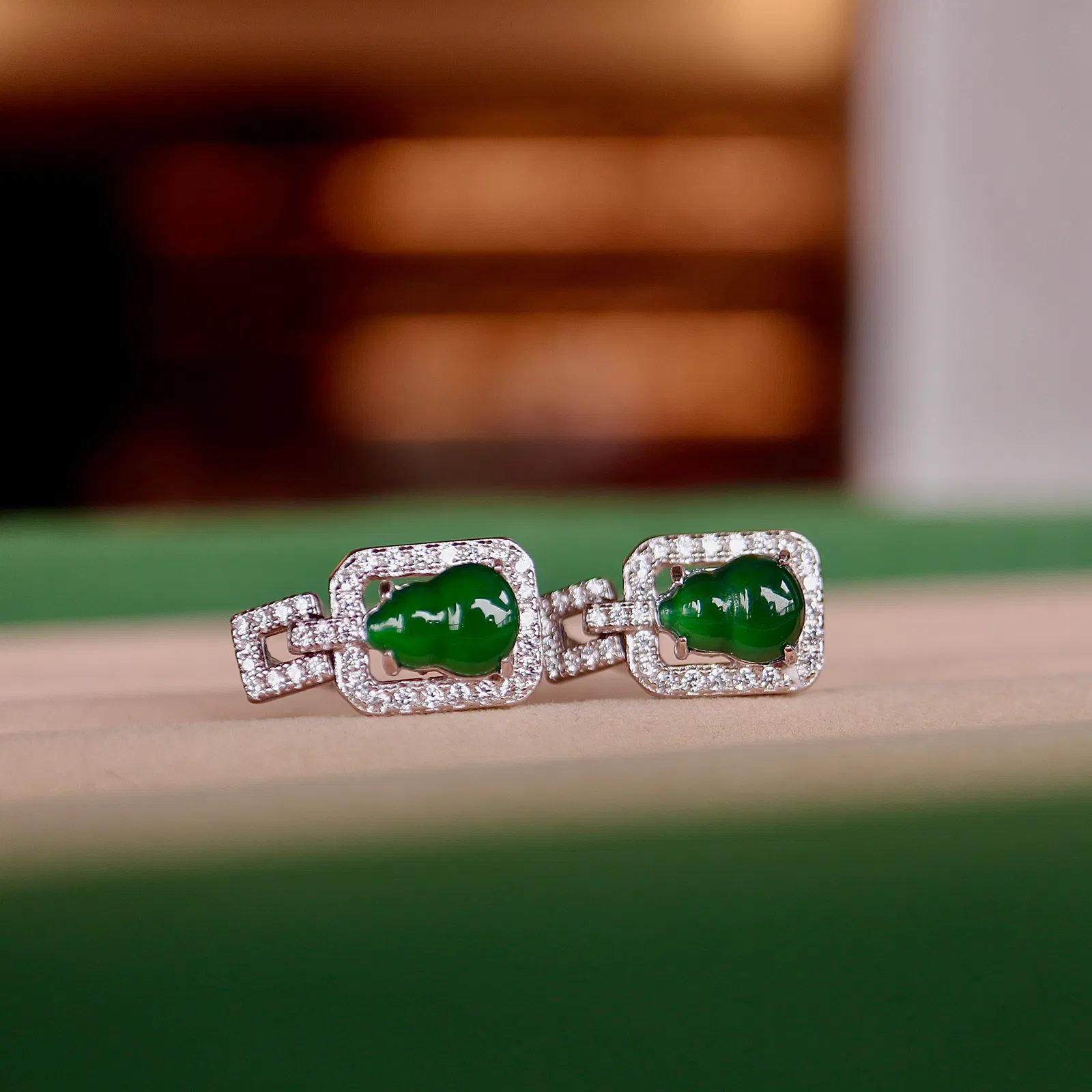 S925 silver natural jadeite stud earrings