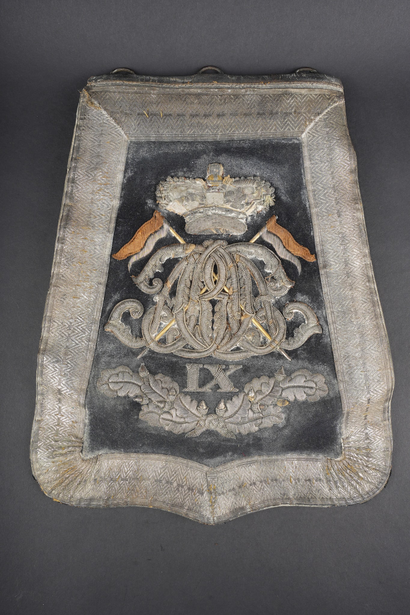 Sabretache britannique du 9th Lancers. British sabretache of the 9th Lancers