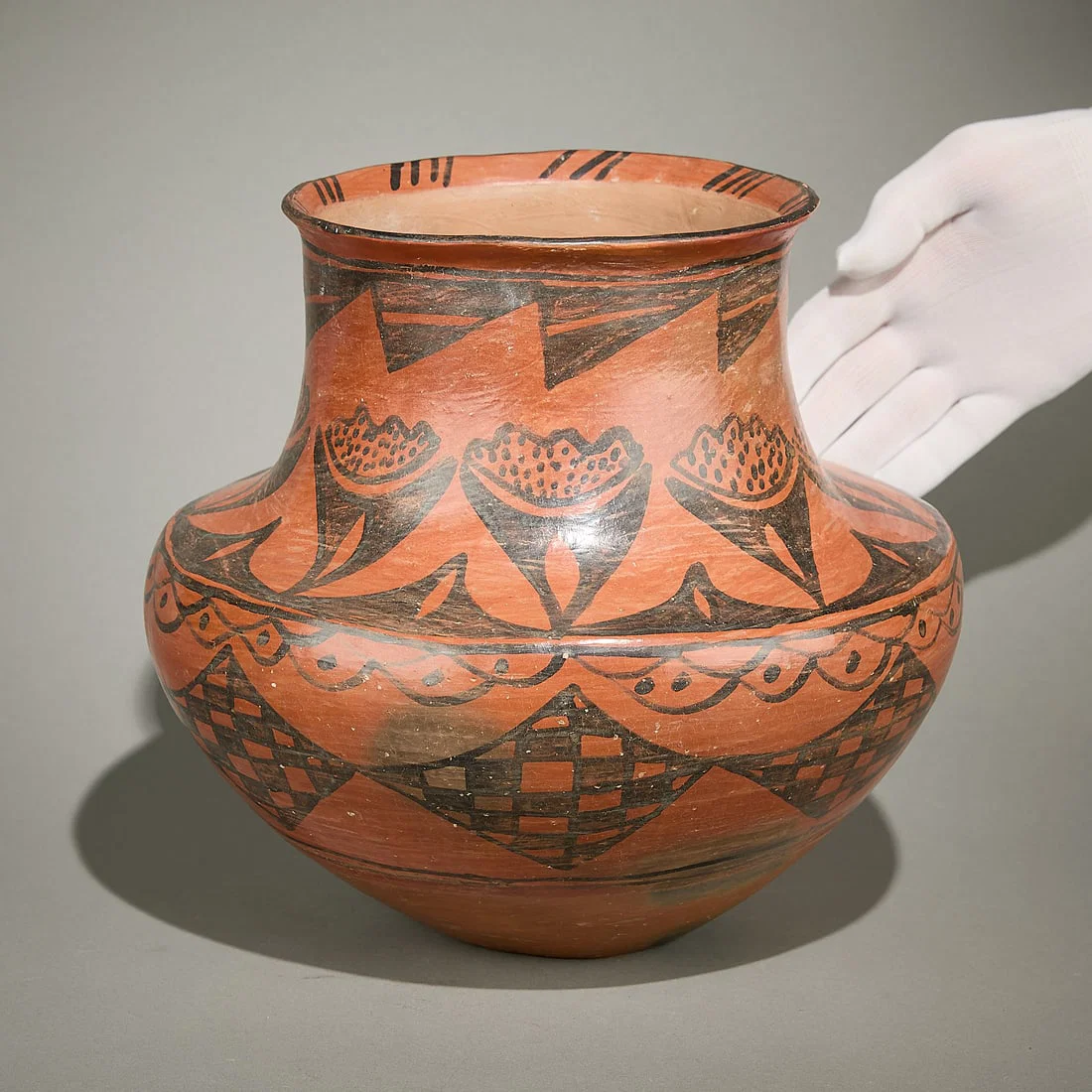 San Ildefonso B&R Ceramic Olla ca. 1890-1900