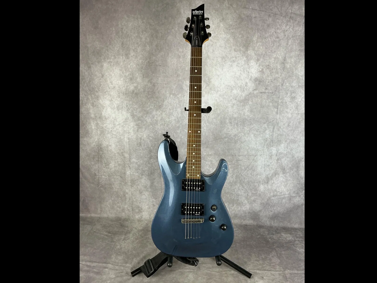 Schecter Diamond Series Omen-6 Electric Guitar