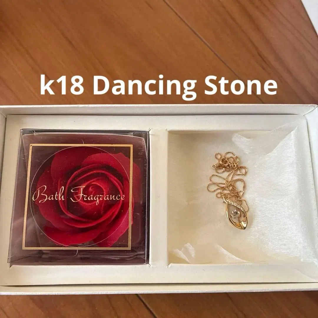 (Second-hand) Dancing Stone K18 Diamond Necklace Dancing Stone