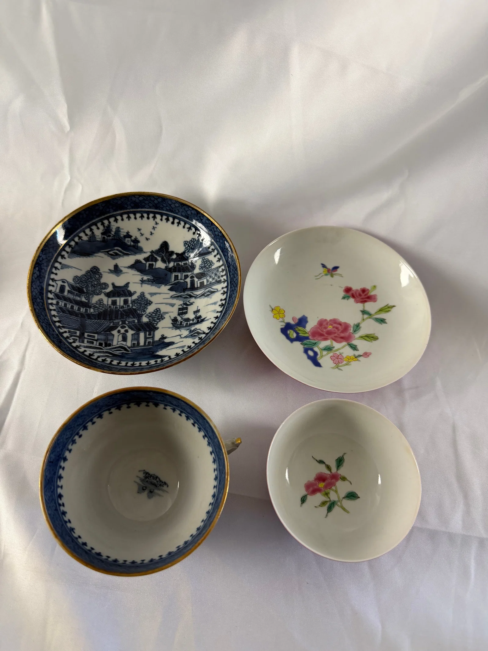 Set of 2 Chinese enameled famille rose & blue and white China porcelain tea cups and saucers