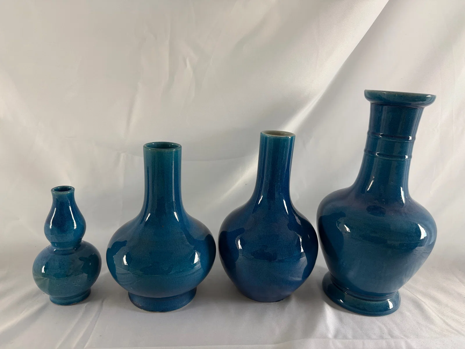 Set of 4 Chinese blue glazed Porcelain China vases