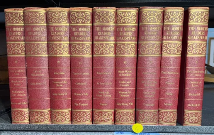 SET OF "THE MODERN READERS SHAKESPEARE" ~ 9 VOLUME