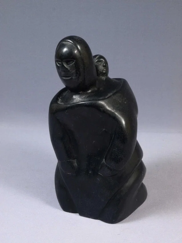Signed Inuit Native American Soapstone Mom Mother baby Canada LOUIE ARNAYUIRNAAQ