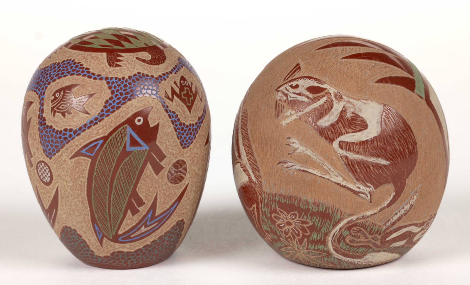 SIGNED LONEWOLF FAMILY NATIVE AMERICAN SANTA CLARA PUEBLO POTTERY SEED JARS, LOT OF TWO