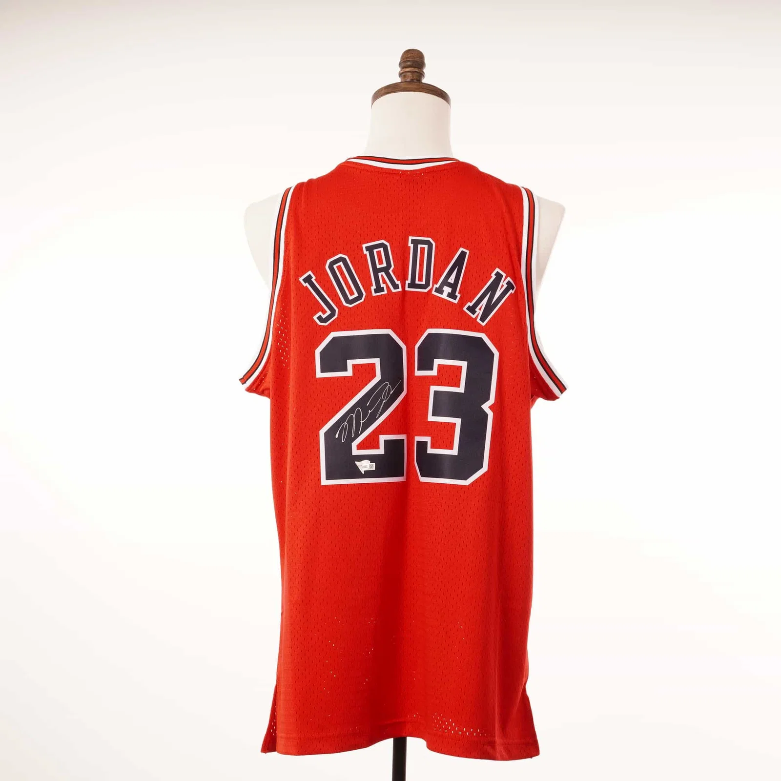 Signed Michael Jordan 1997-98 Chicago Bulls Swingman Jersey with Authentication