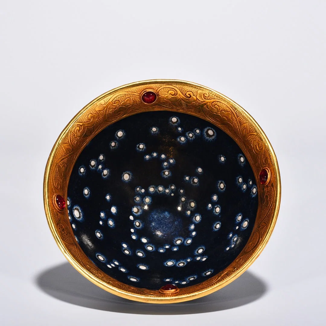 Song Dynasty Jianyao luminous celestial eye lamp chiseled gilt inlaid with gems