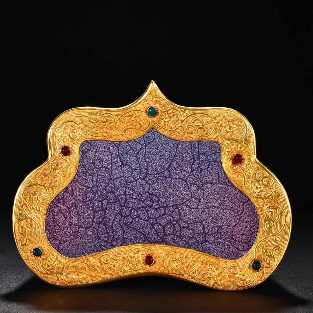 Song Dynasty Jun kiln rose purple glaze chicken heart pillow (engraved gilt and inlaid with gems)