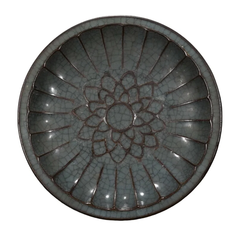 Song Dynasty official kiln folded rim plate