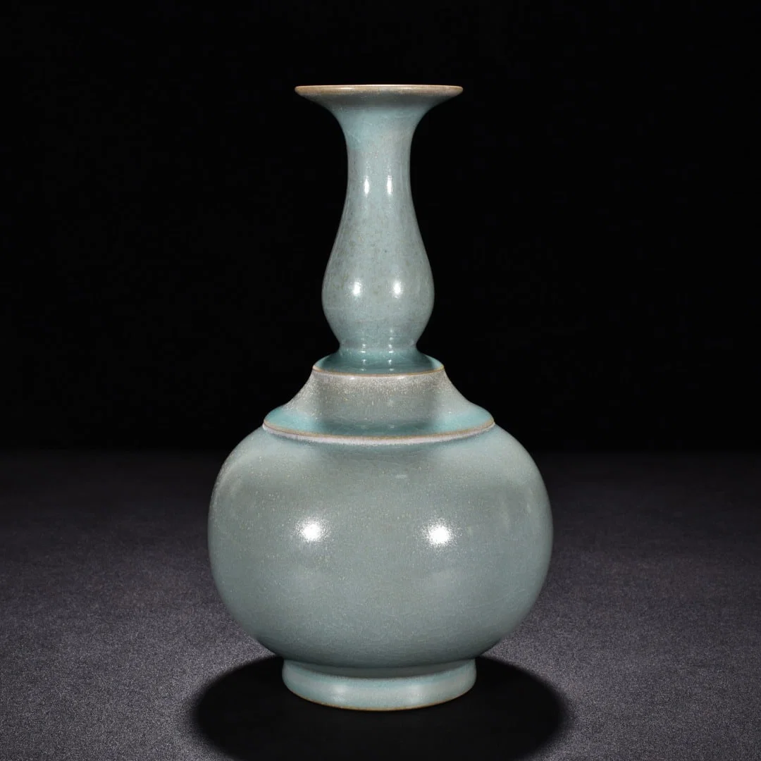 Song Dynasty Ru Kiln azure-glazed gourd vase