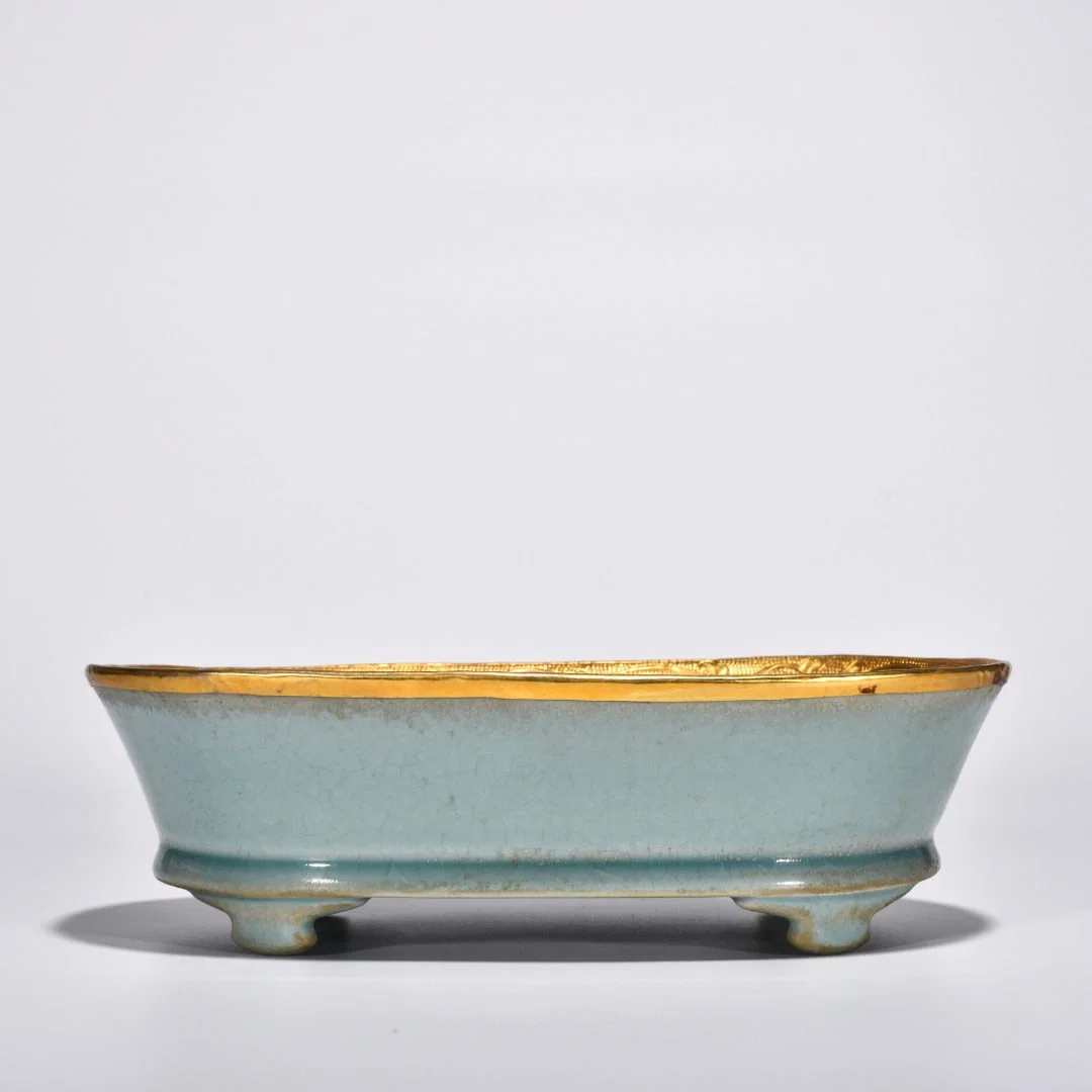 Song Dynasty Ru kiln azure-glazed narcissus basin gilt inlaid with precious stones