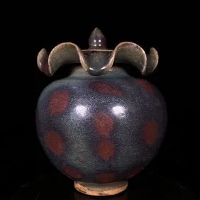 Song Jun kiln lotus leaf covered jar