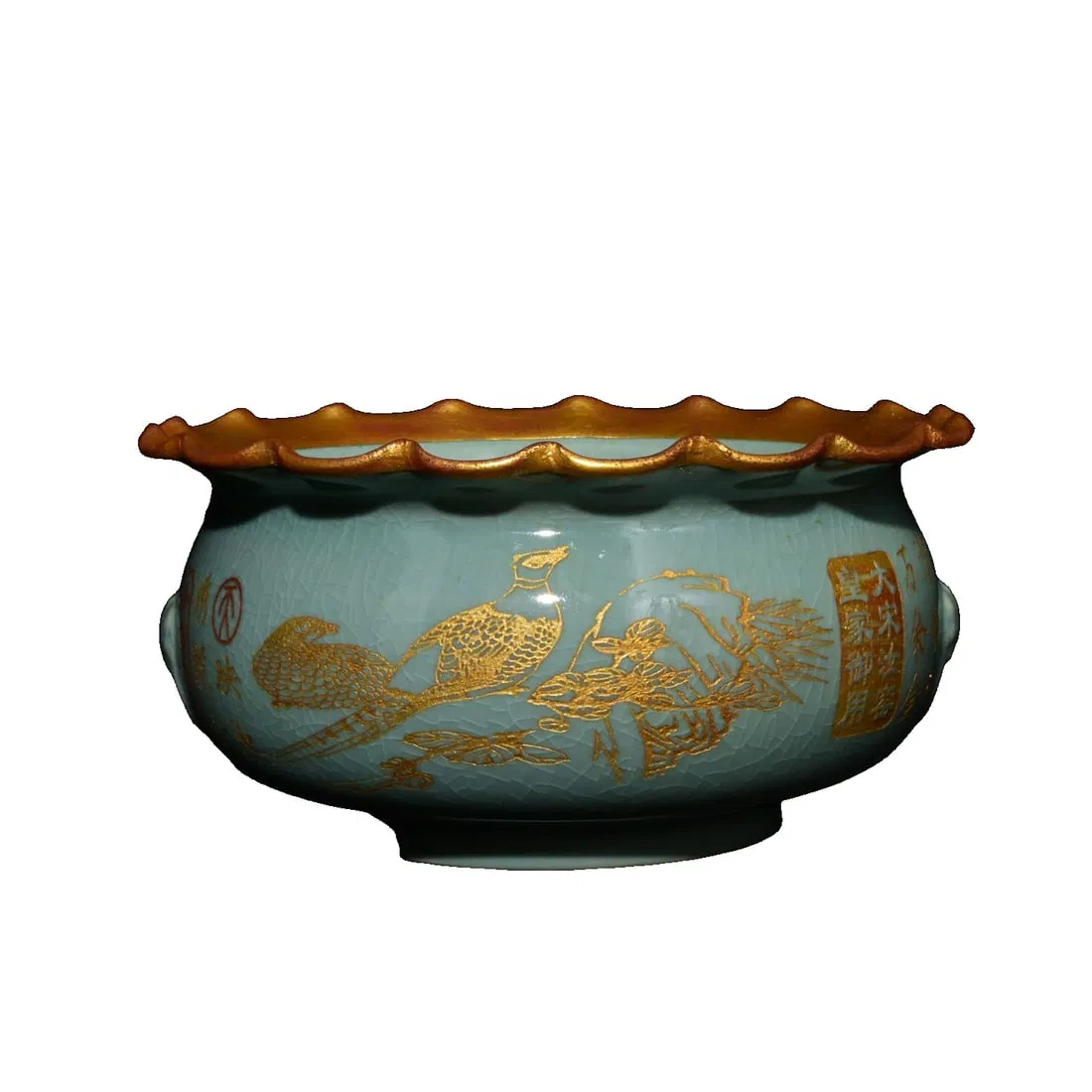 Song Ru kiln carved with gold flower and bird patterns, with beast head handles.