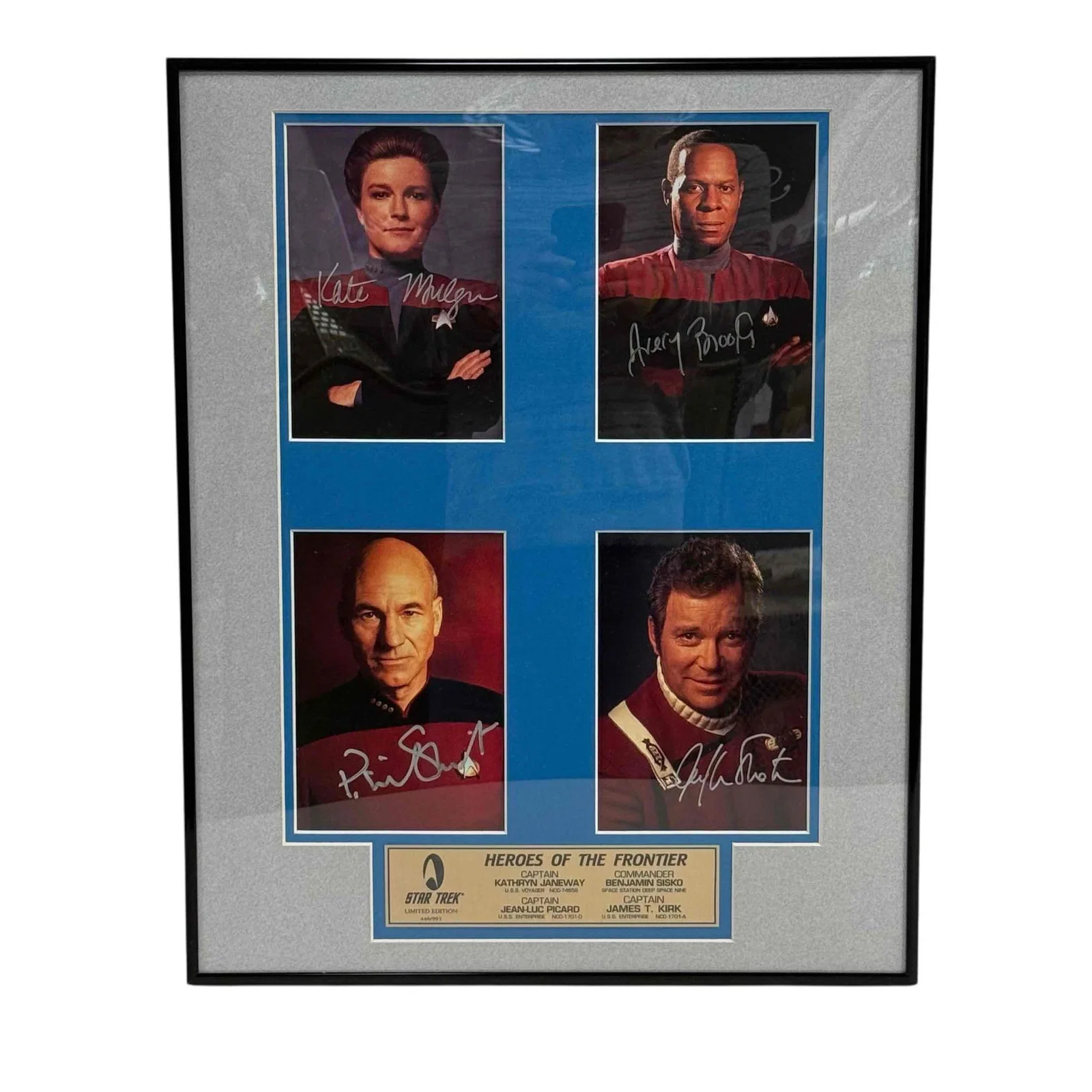 Star Trek Heroes of The Frontier Autograph Display 446/995