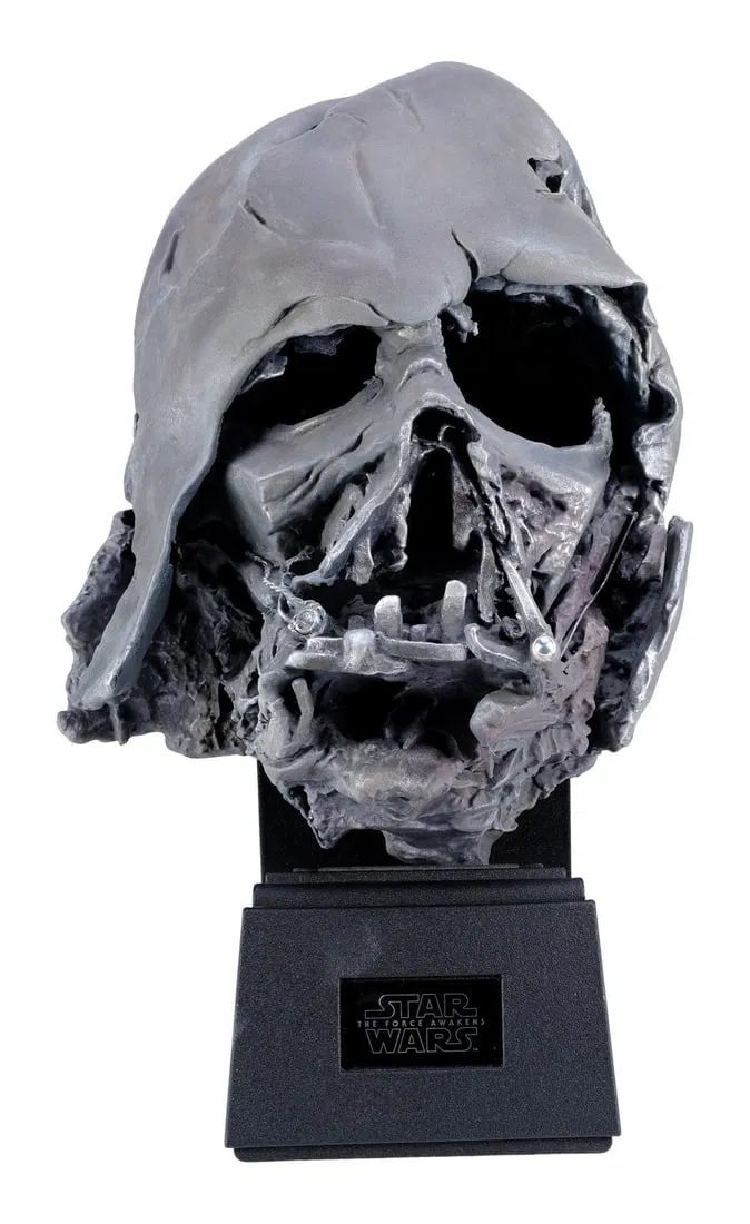 STAR WARS: THE FORCE AWAKENS (2015) - Propshop Melted Darth Vader Helmet Replica