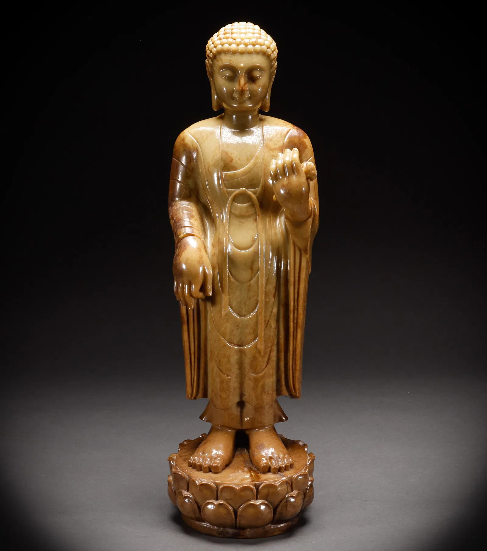 Statues of Hotan Jade Buddha before the Ming Dynasty