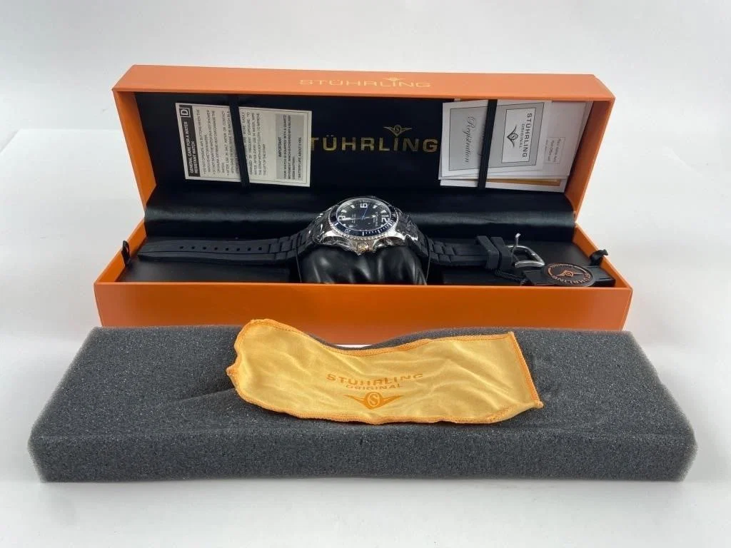 Stuhrling Regatta Champion Diver Watch