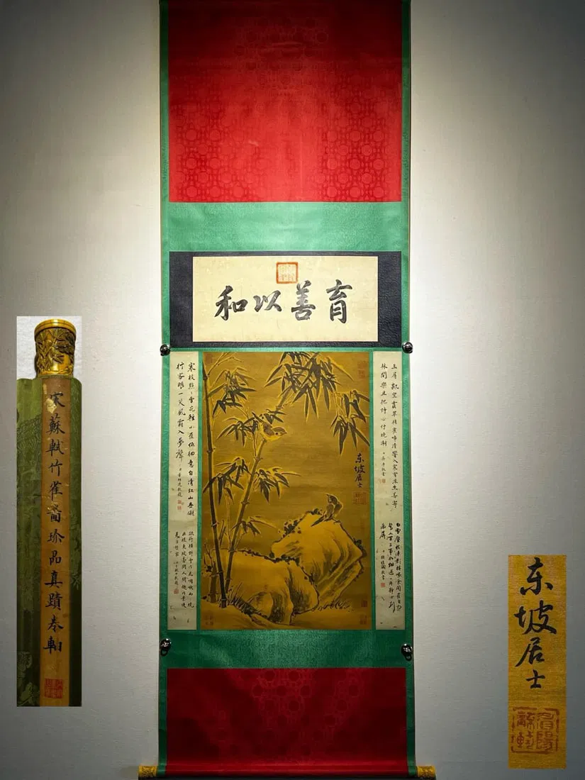 Su Shi's masterpiece, hanging scroll of Vermilion Bird on silk.