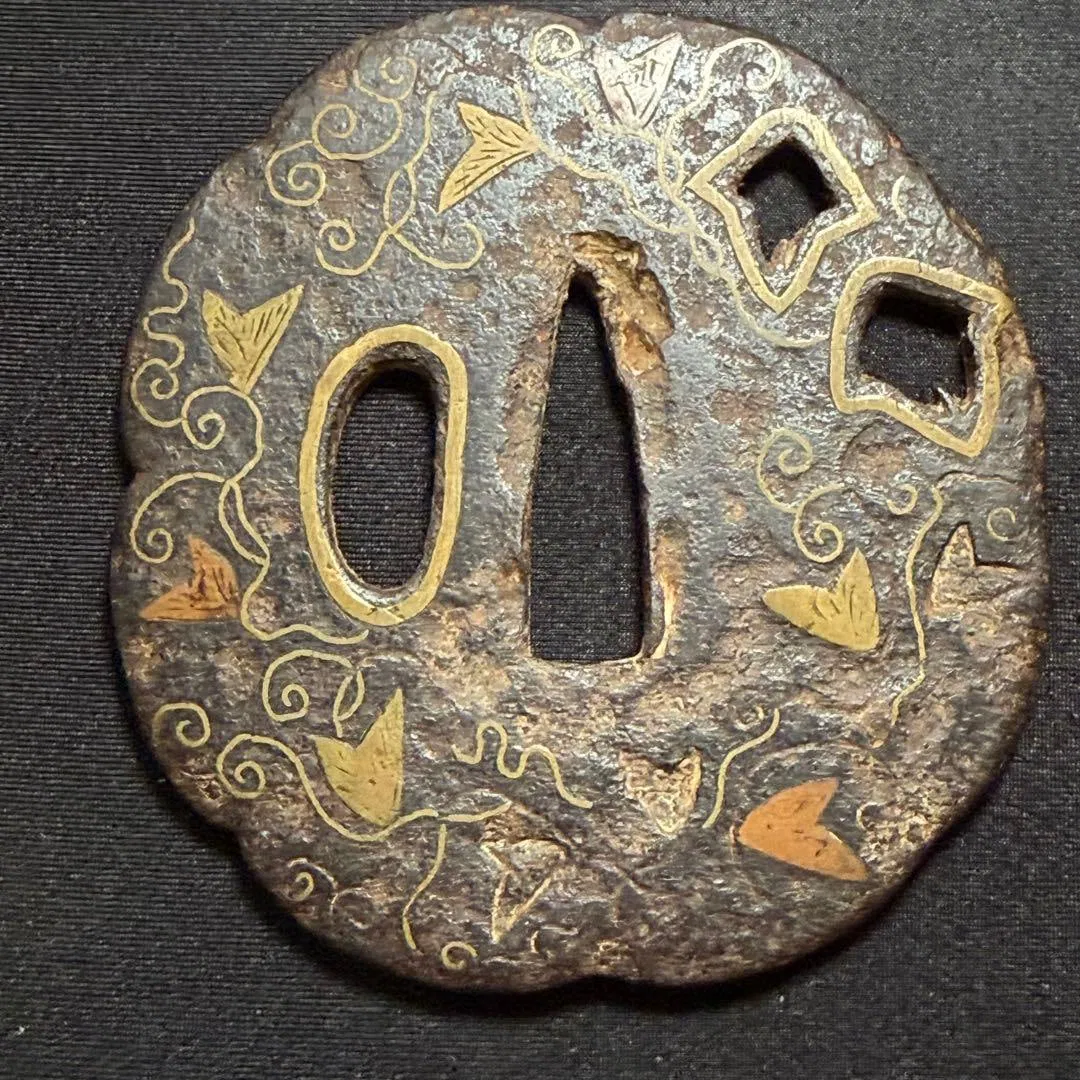 Sword Tsuba – Edo/Sengoku Period – Gold Inlay Work – Art Piece