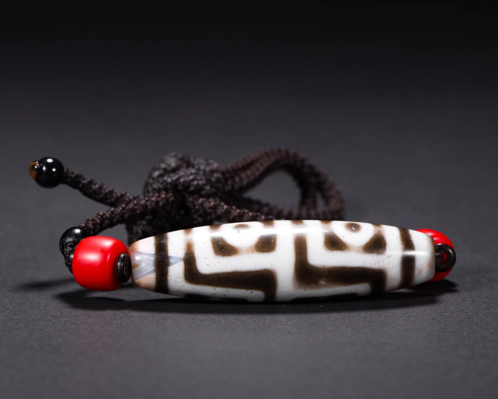 TANG DYNASTY CINNABAR PURE SKY BEADS