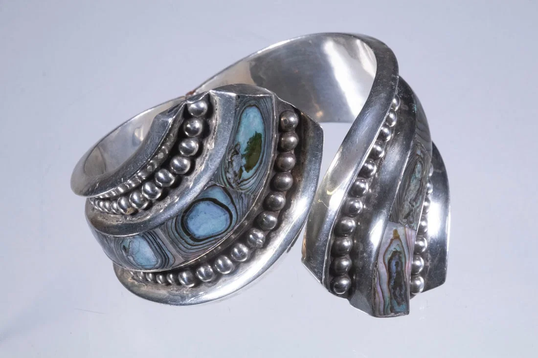 TAXCO STERLING SILVER ABALONE SHELL INLAY HINGED CUFF BRACELET