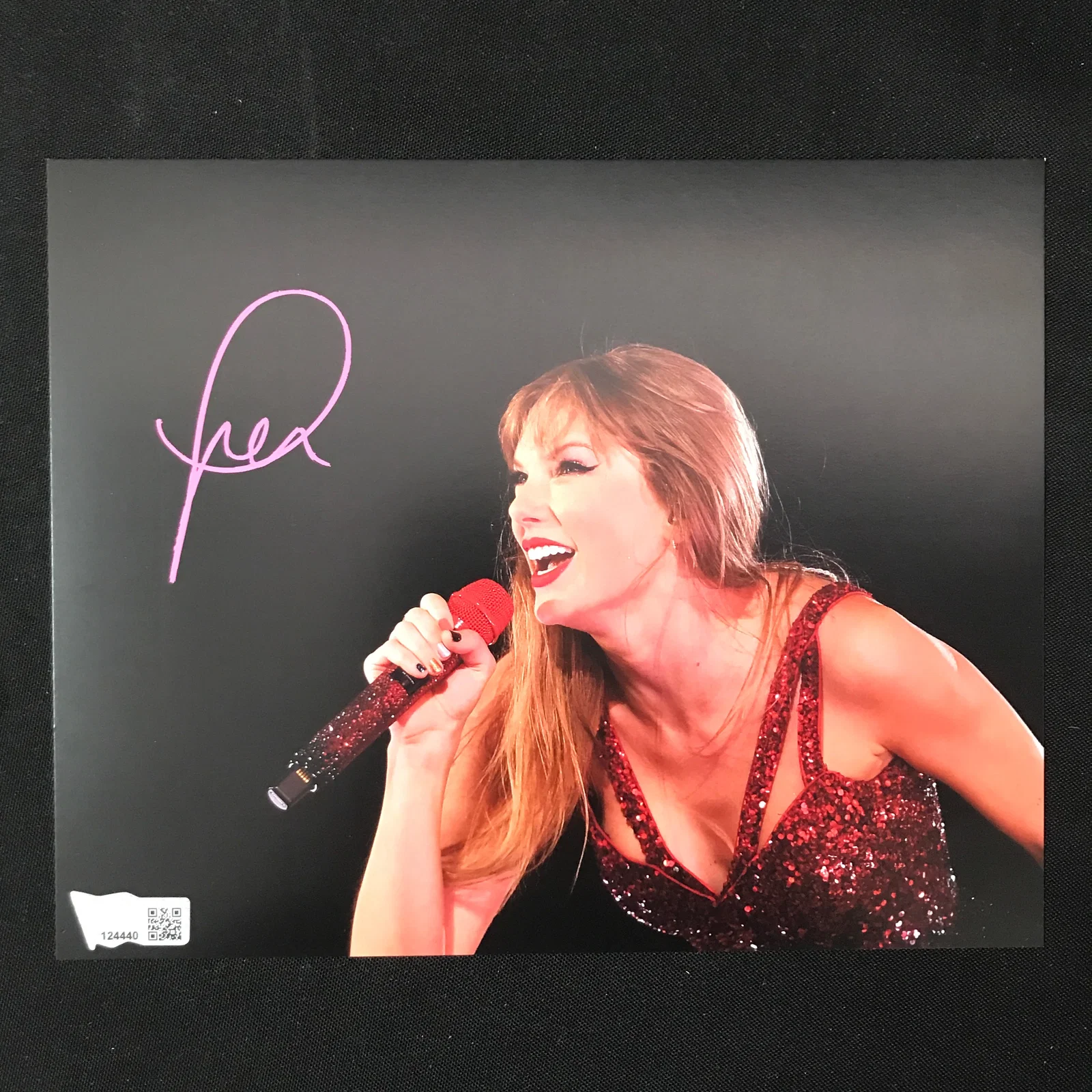TAYLOR SWIFT SIGNED 8 X 10 (ACE COA)
