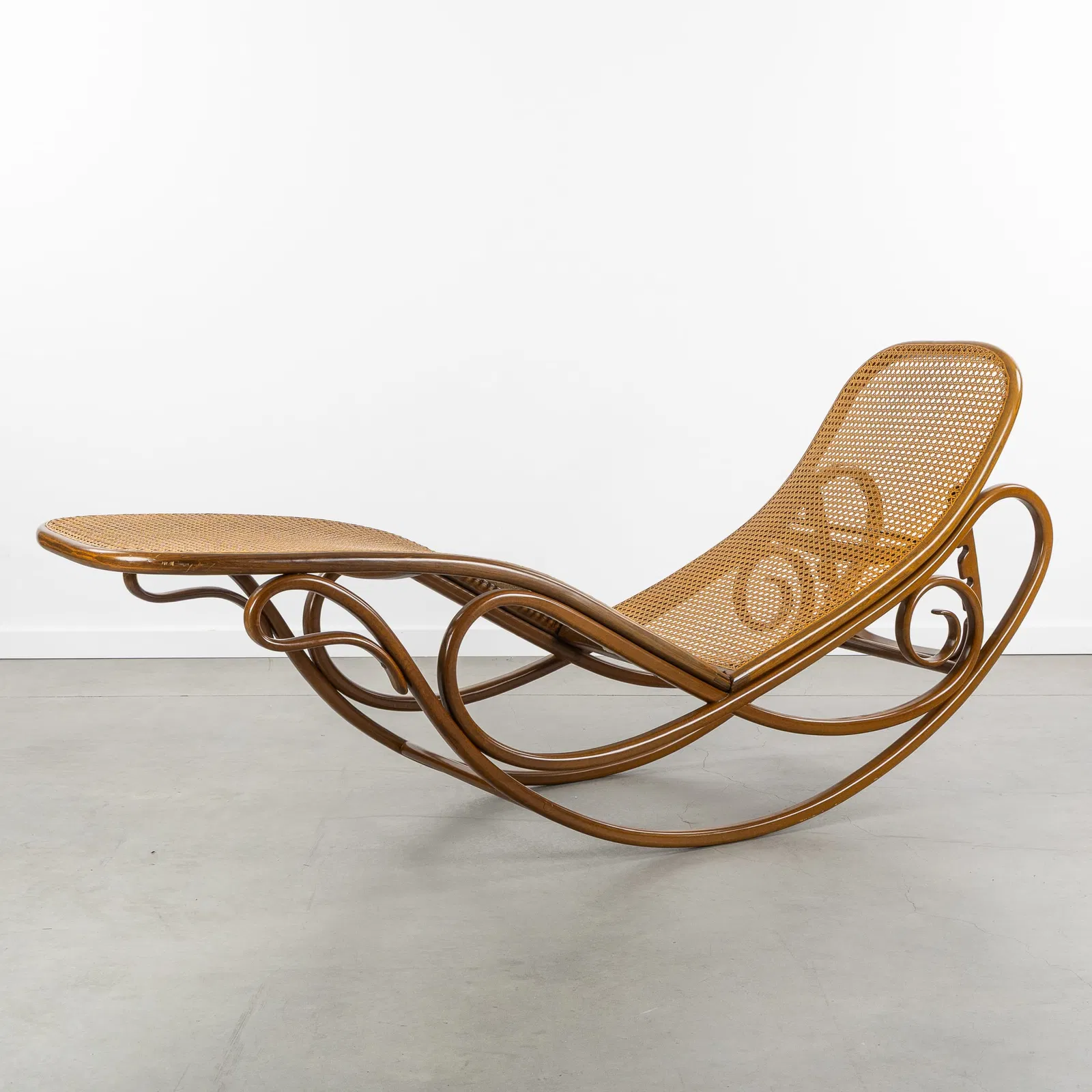 Thonet, Model 7500. A Lounge Chair, wood finished with 'Caning'. (1978)