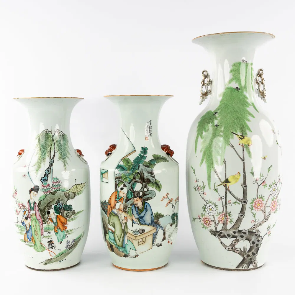 Three Chinese vases, Famille Rose, 19th/20th C.