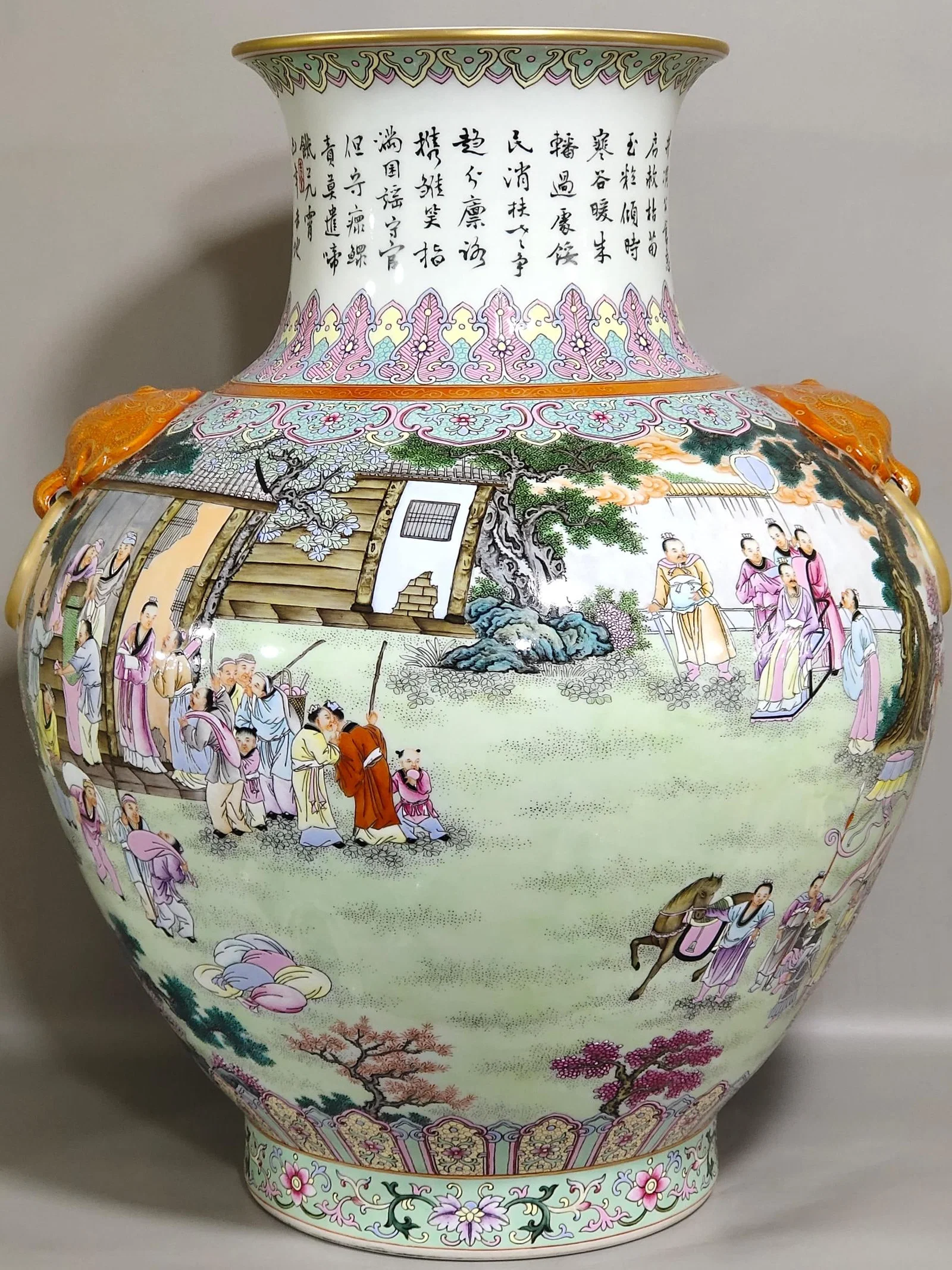 Very RARE Chinese famille rose porcelain vase Qing dynasty Qianlong Mark & Period