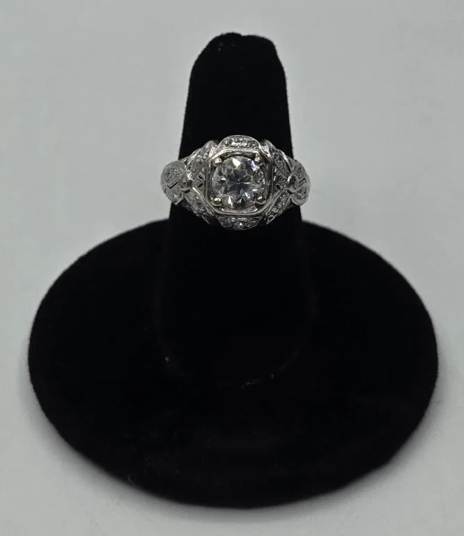 Vintage 18k Diamond Filigree Ring - 5.1g TW