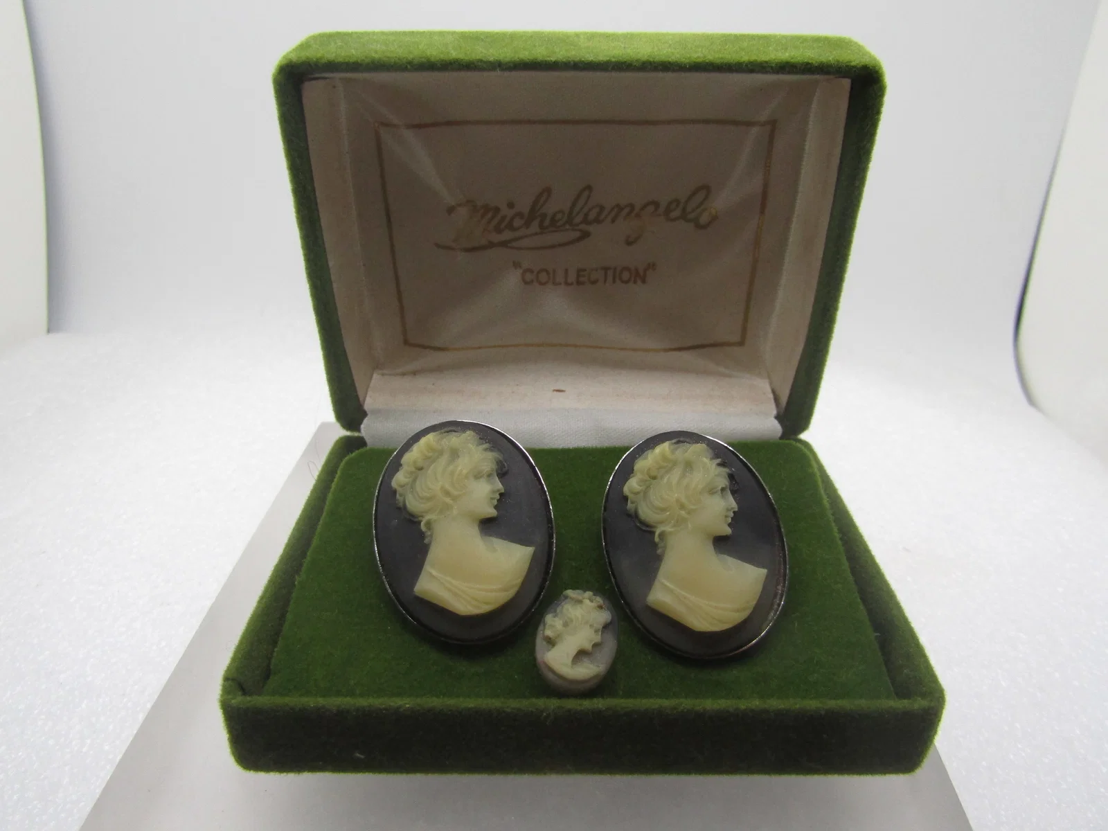 Vintage Cameo Cufflinks & Tie Tack Set, Michelangelo Collection in Original Box, 1950's
