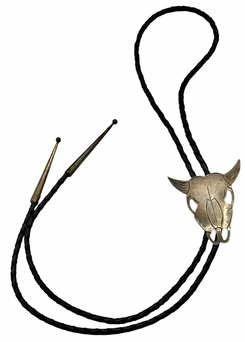Vintage Manygoats Sterling Silver Native American Navajo Bull Head Bolo Tie