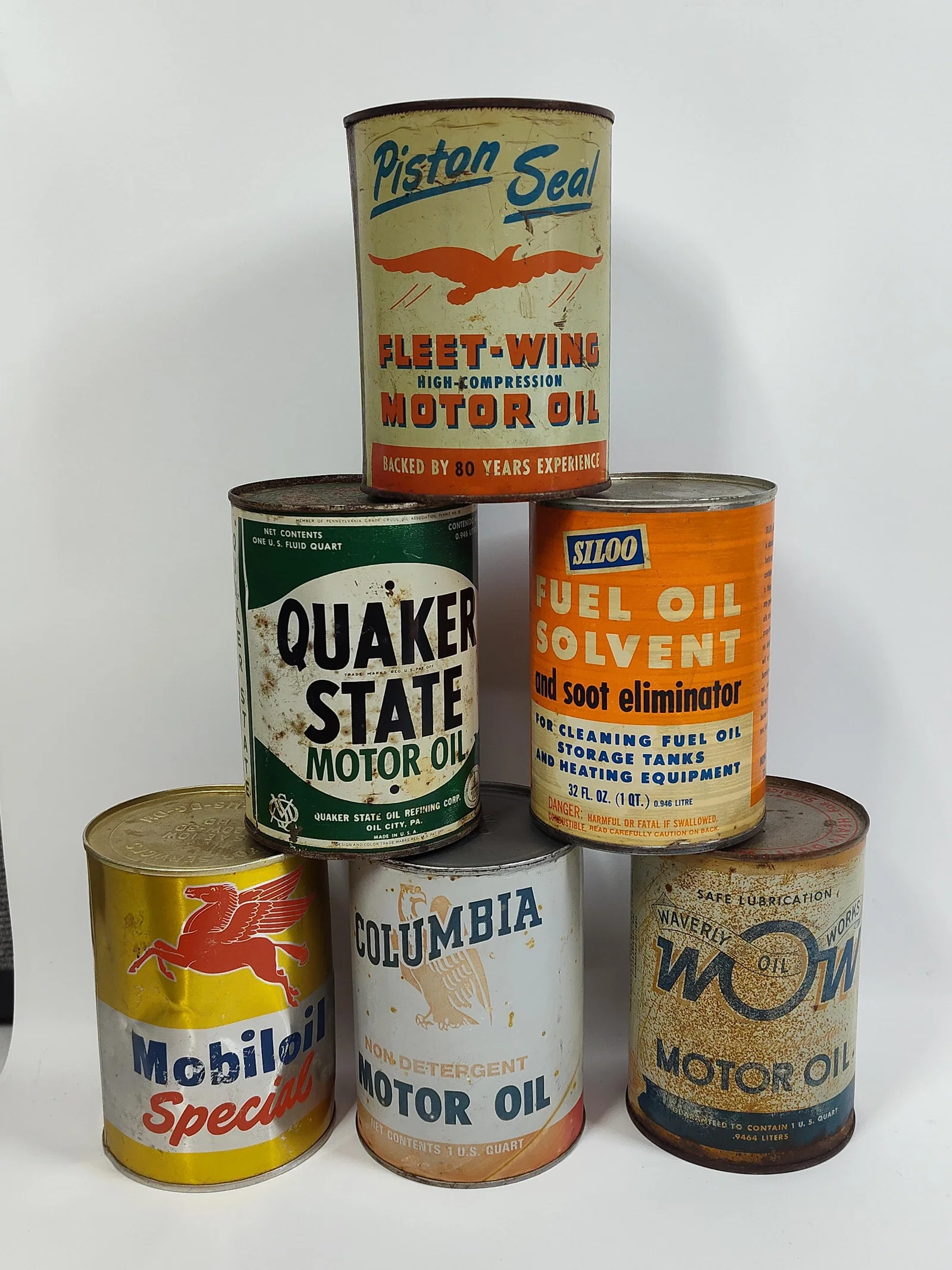 Vintage Petroleum Collectible Can Lot Inc. Siloo, Mobiloil, Fleet Wing, Quaker State, Columbia and W