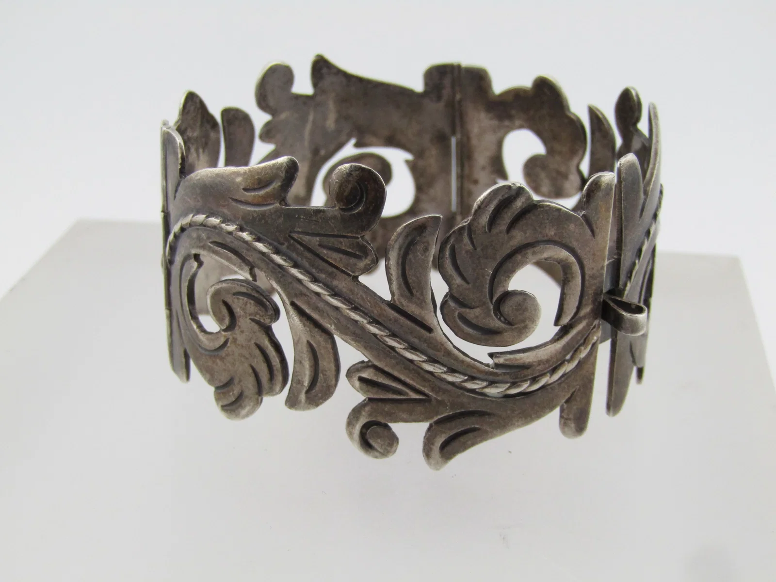 Vintage Sterling Floral Scroll Hinged Bracelet, 6.25", Taxco, Mexico, 1940's, Signed MRV