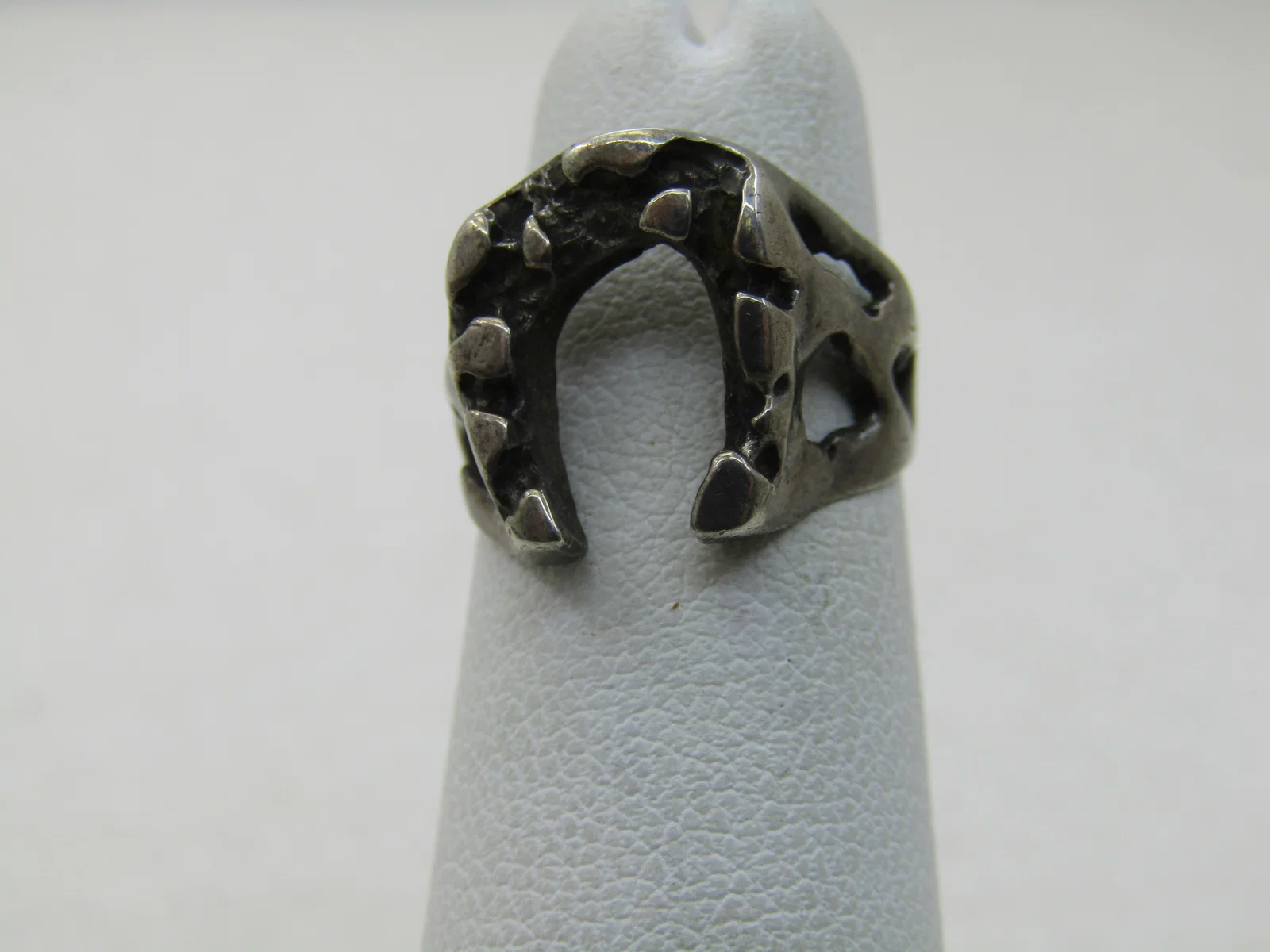 Vintage Sterling Southwestern Horseshoe Nugget Ring, Sz. 3.5