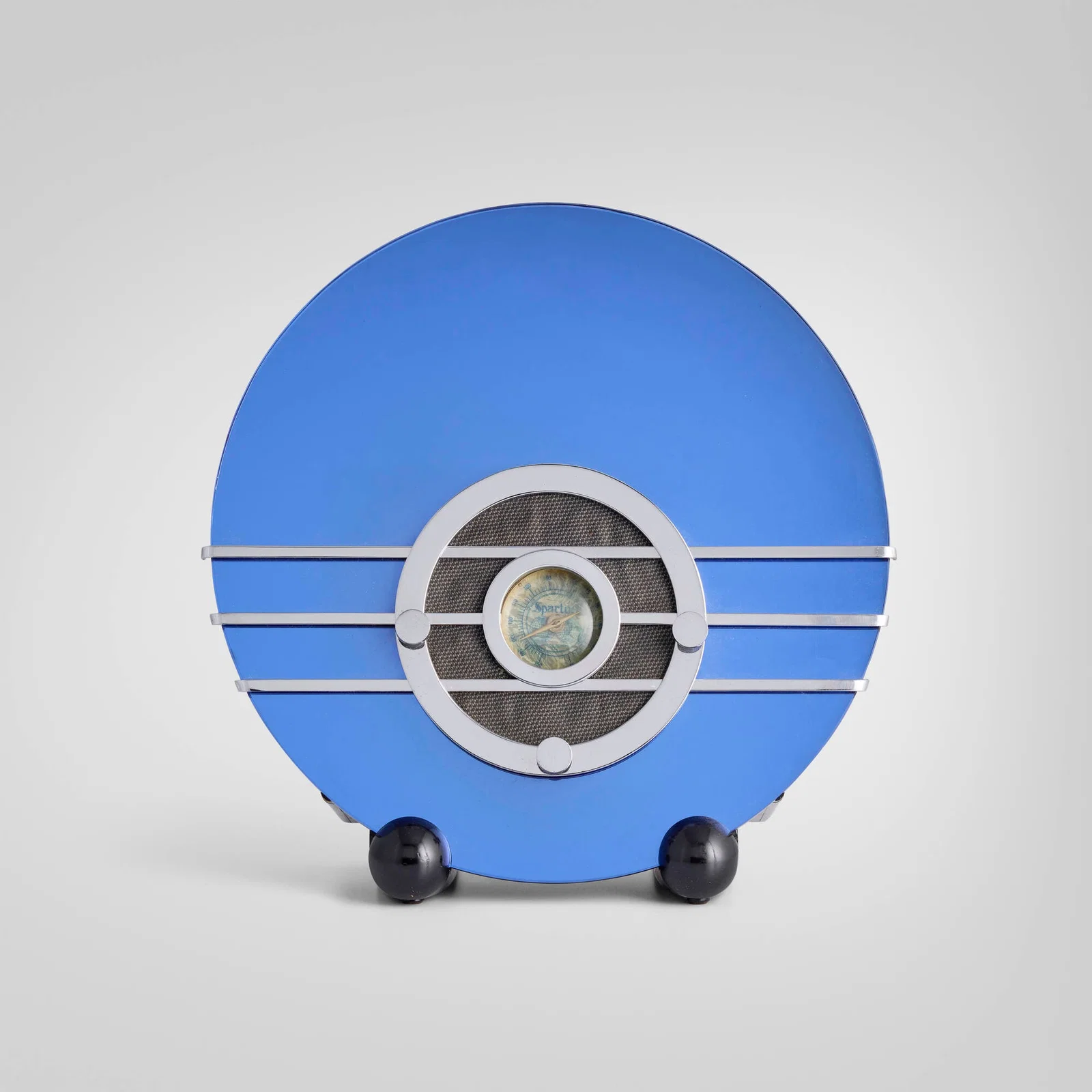 Walter Dorwin Teague, Bluebird radio, model 566