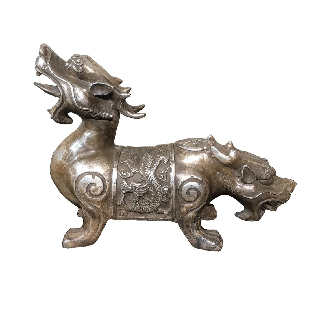 White copper gilt silver high relief double-headed pixiu auspicious beast
