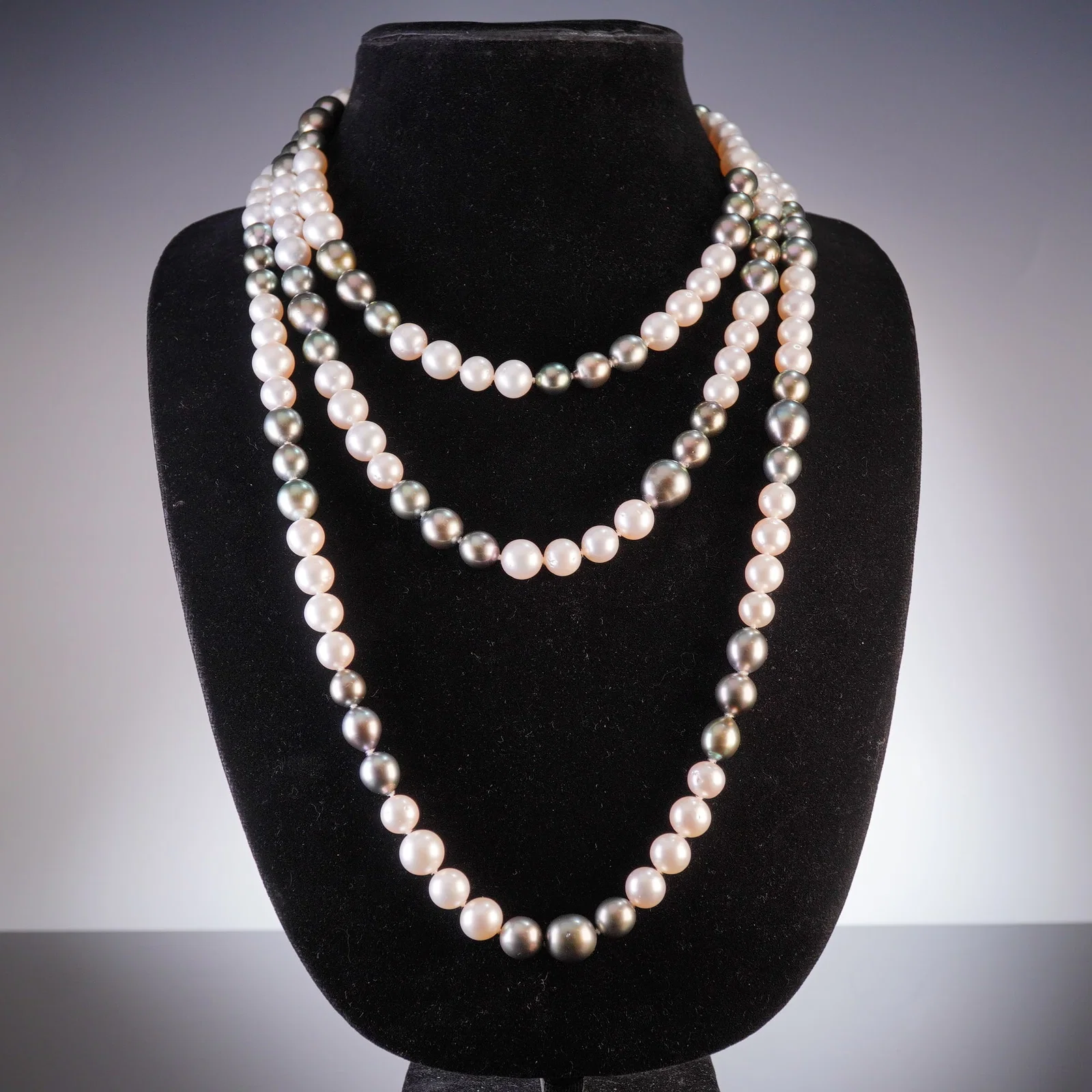 White South Sea and Tahitian Ombre Pearl Necklace
