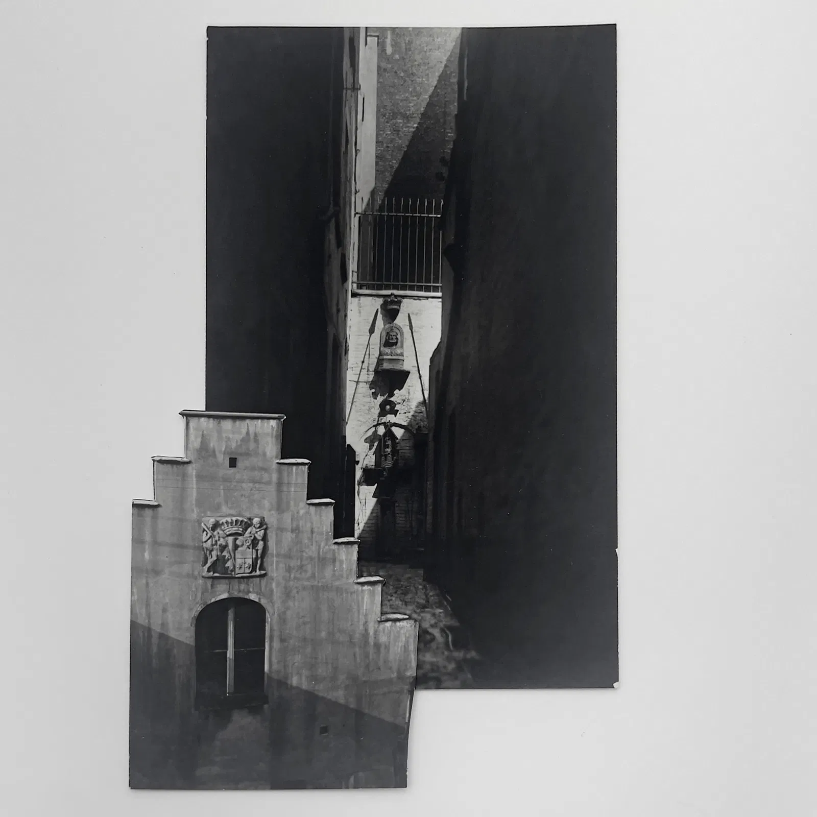 Willy Kessels - Courtyard