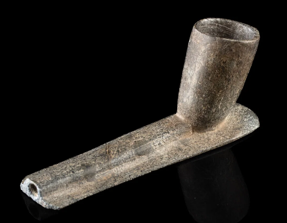 Woodland Stone Platform Pipe - Engraved Bowl
