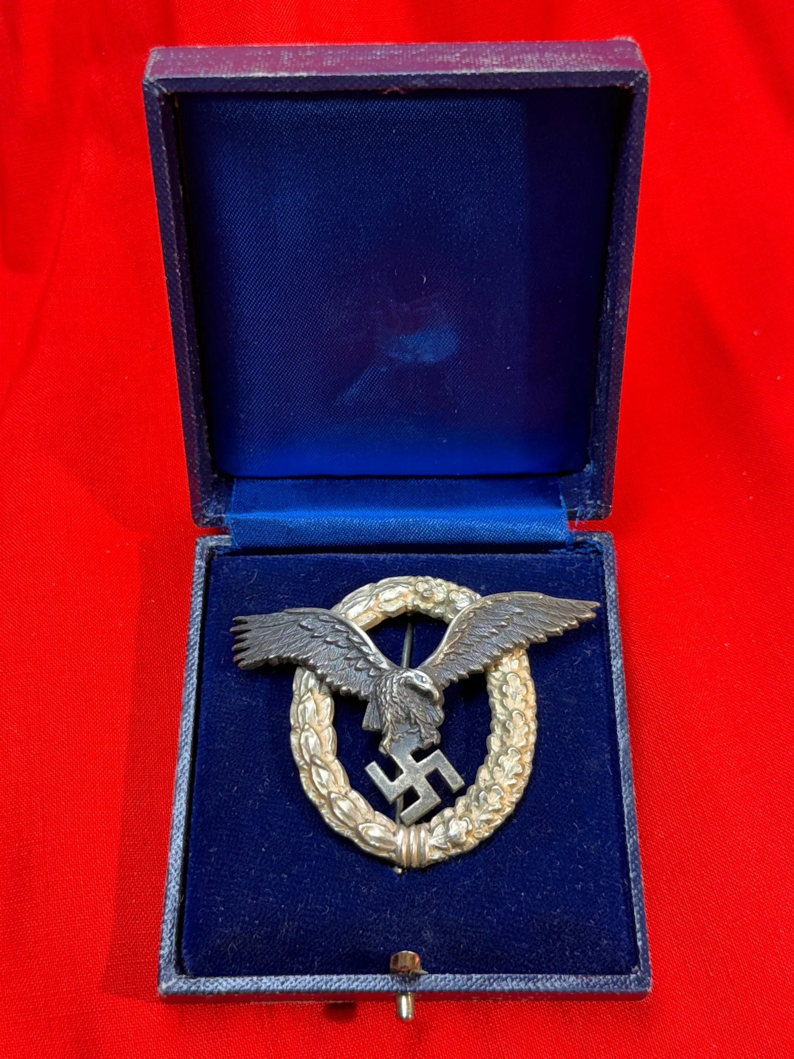 WW2 German Luftwaffe Pilot Badge (Flugzeugführerabzeichen) with Presentation Case