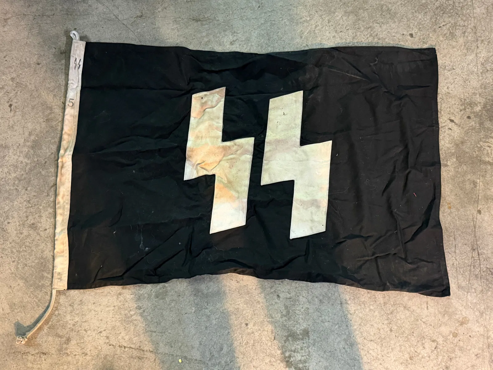 WW2 German SS Double-Sig Rune Flag (Schutzstaffel)