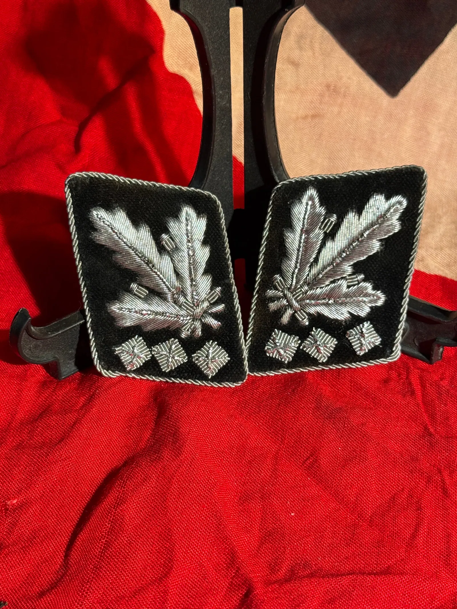 WW2 German SS Obergruppenführer Collar Tabs, Waffen-SS Uniform Insignia By RZM, Nazi Germany, c.