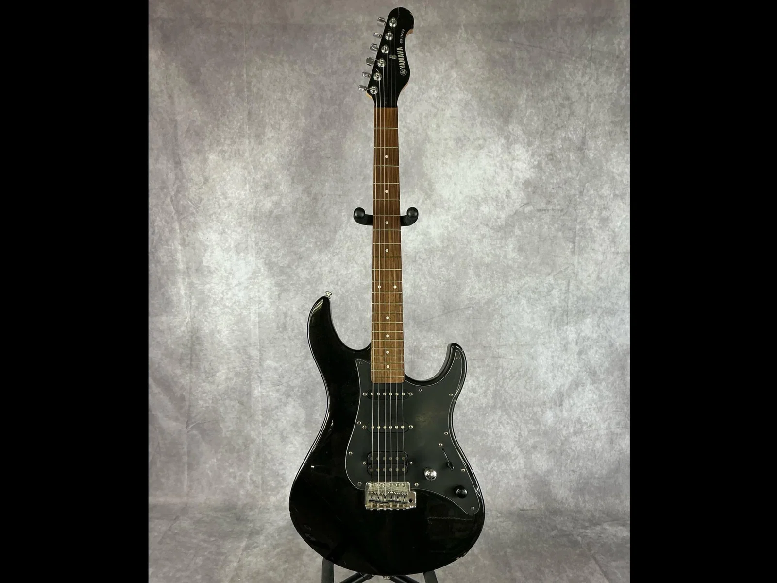 Yamaha EG-112C2 Electric Guitar