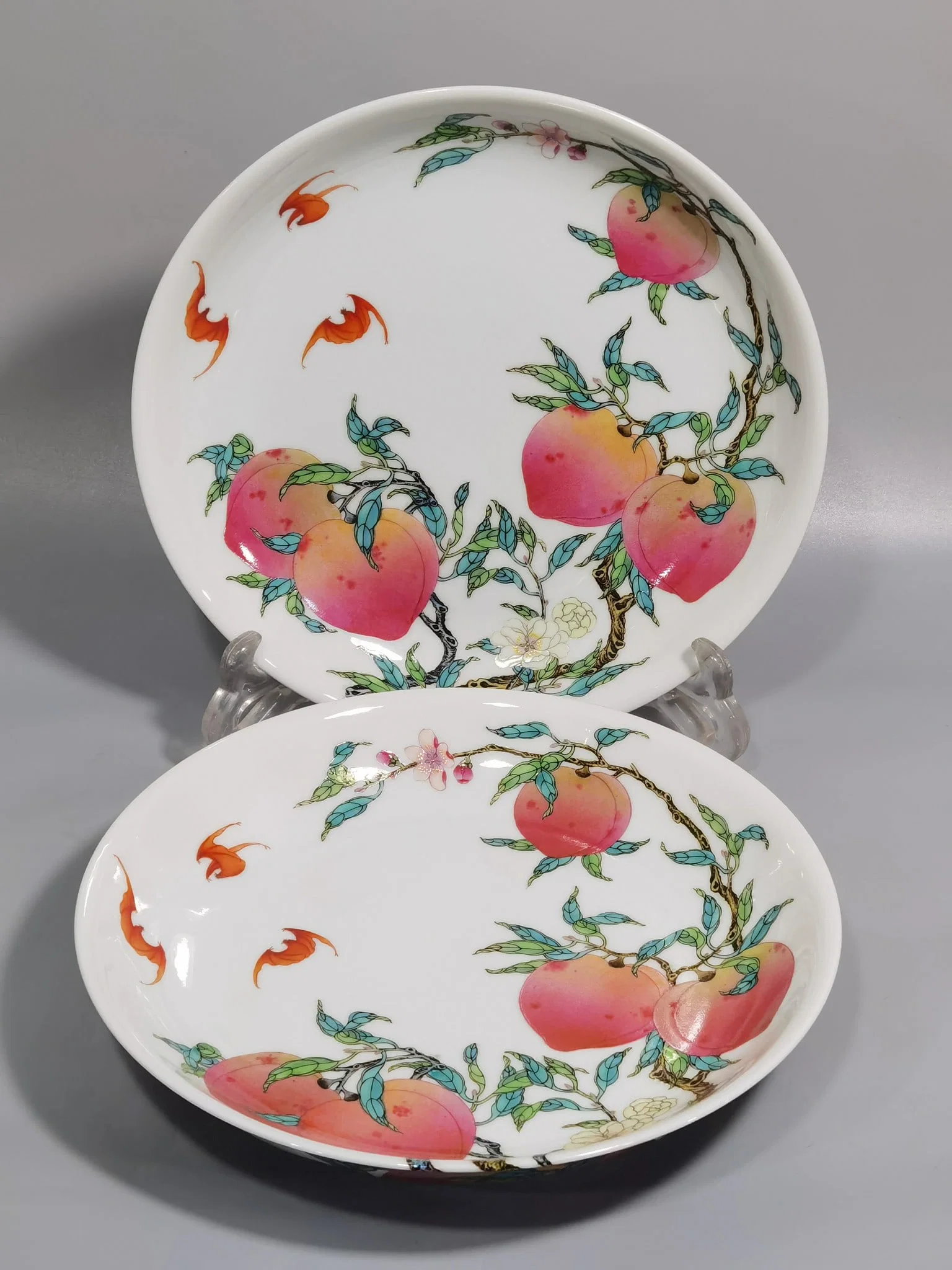 Yongzheng period Qing Dynasty pastel painted eight peach and five bat plates